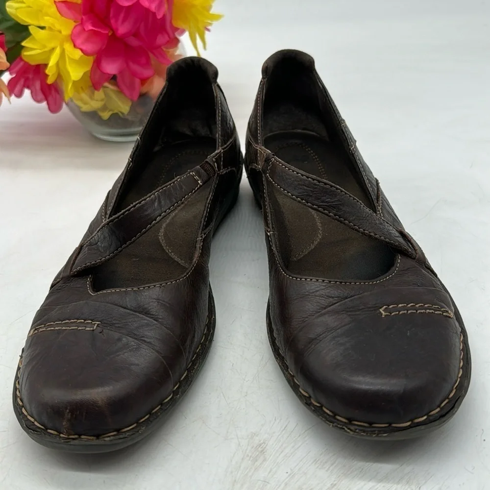 Clarks Dark Brown Flat Loafer Size 10 MCL7395A